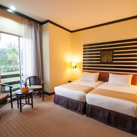 Hotel Felda Residence Hot Springs Sungkai Exterior photo