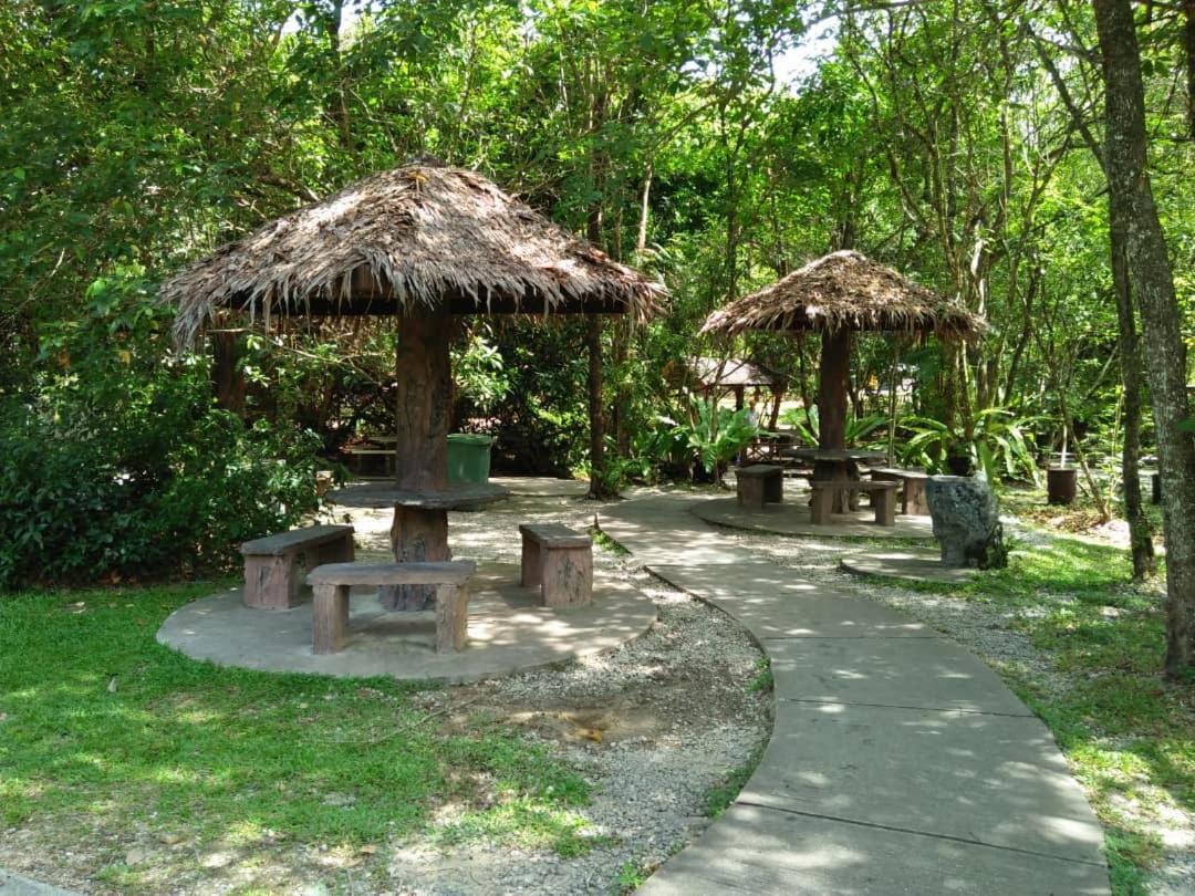 Hotel Felda Residence Hot Springs Sungkai Exterior photo