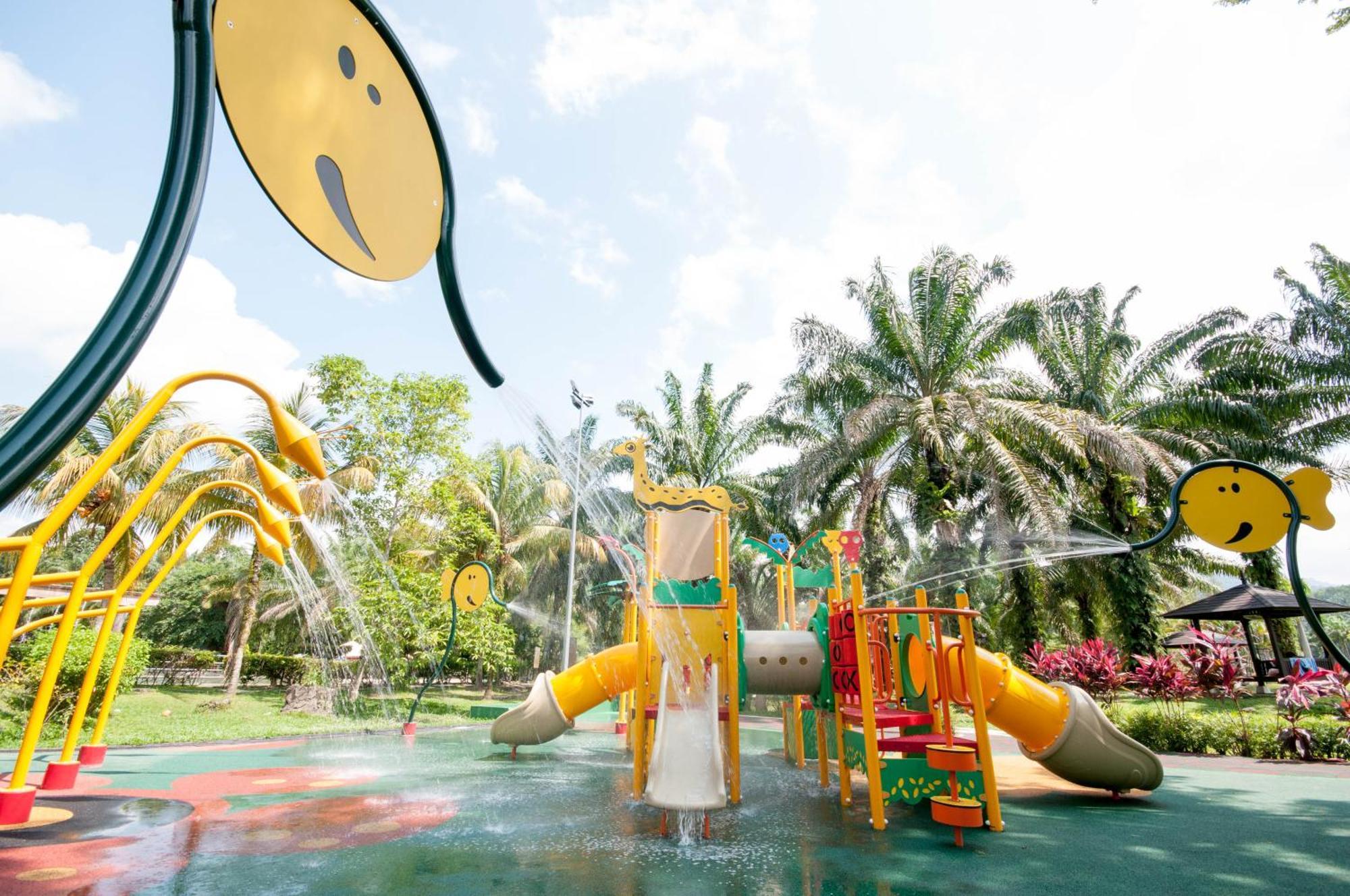 Hotel Felda Residence Hot Springs Sungkai Exterior photo