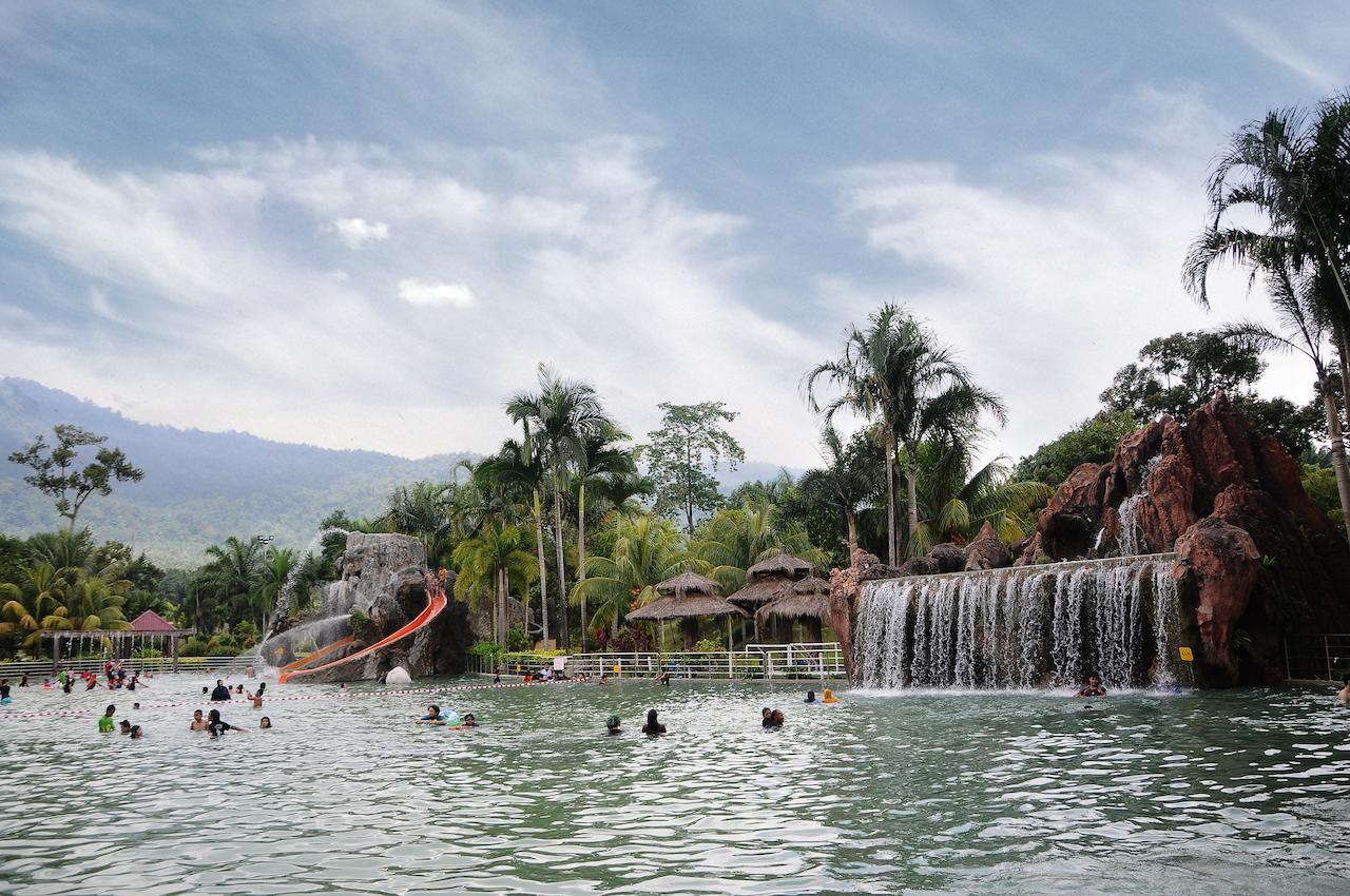 Felda Residence Hot Springs Sungkai Exterior photo