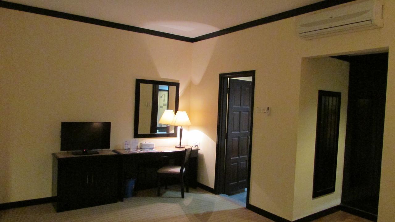 Hotel Felda Residence Hot Springs Sungkai Exterior photo