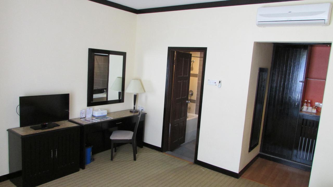 Hotel Felda Residence Hot Springs Sungkai Exterior photo