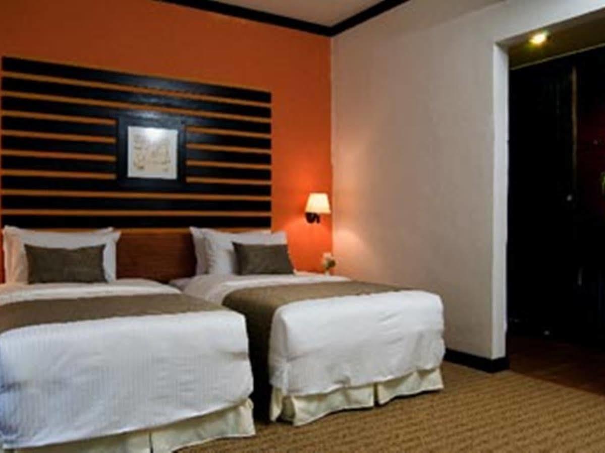 Hotel Felda Residence Hot Springs Sungkai Exterior photo